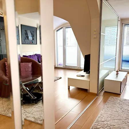 Chayka Chic Βάρνα