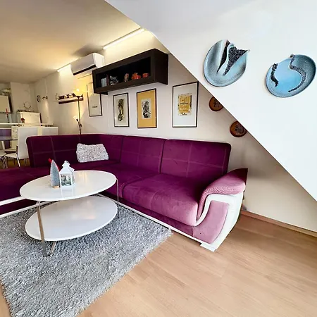 Chayka Chic Βάρνα