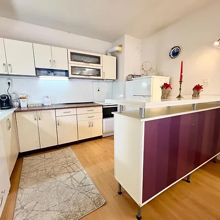 Chayka Chic Βάρνα